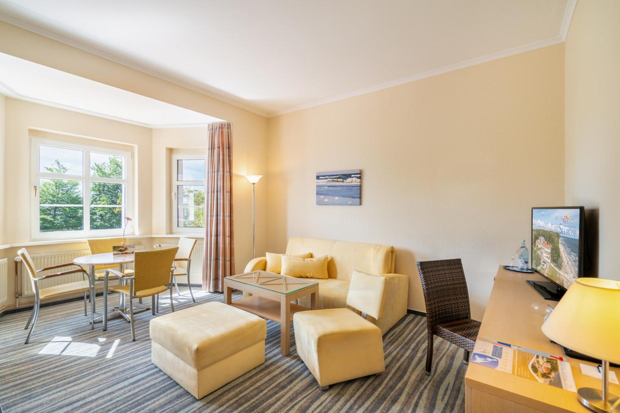 Strandhotel Seerose Кёльпинзе Экстерьер фото