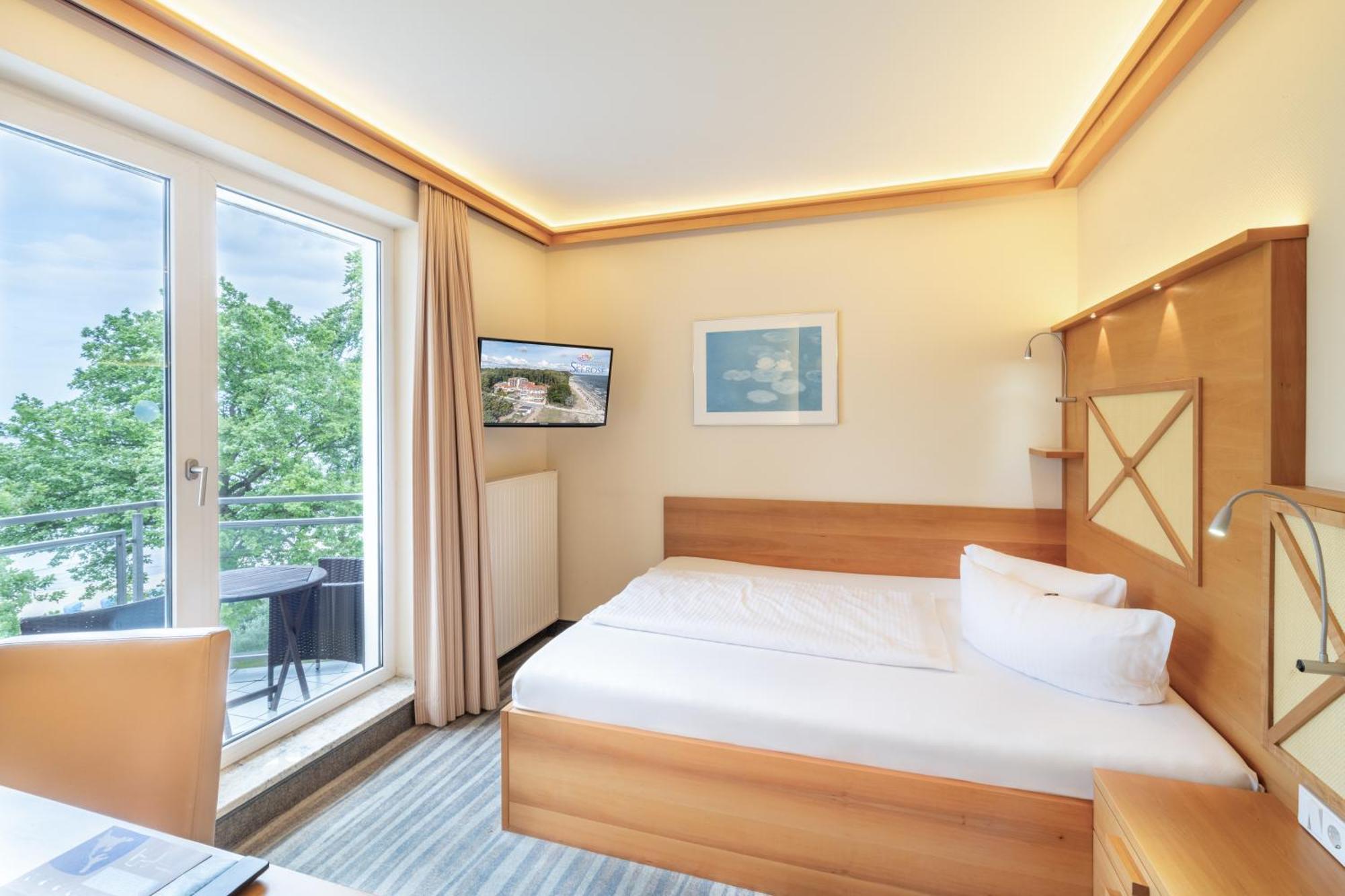 Strandhotel Seerose Кёльпинзе Экстерьер фото