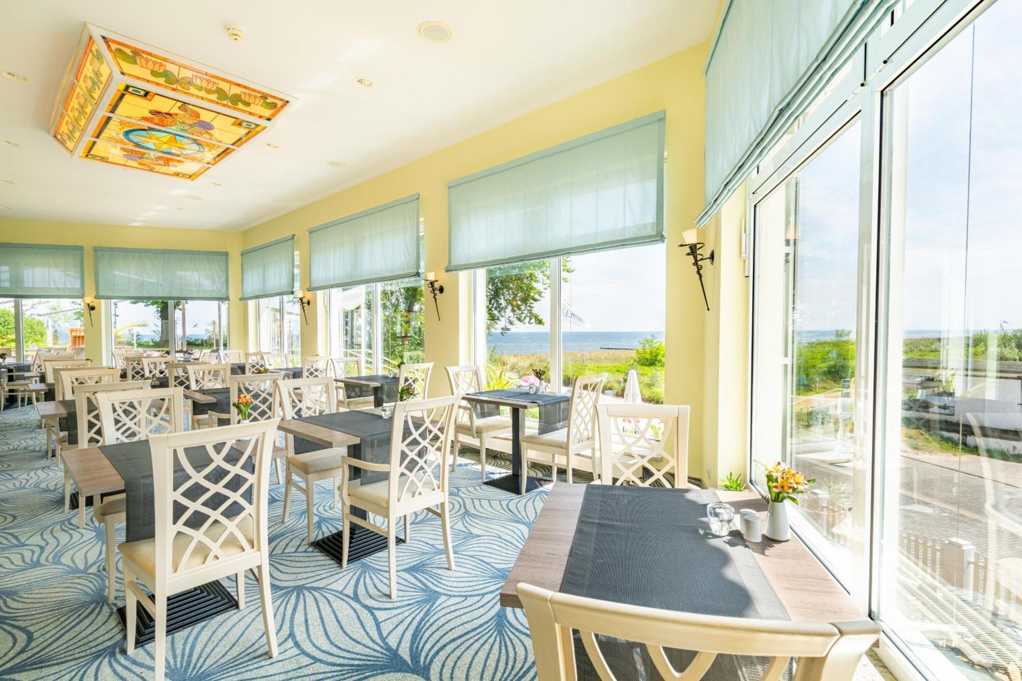 Strandhotel Seerose Кёльпинзе Экстерьер фото