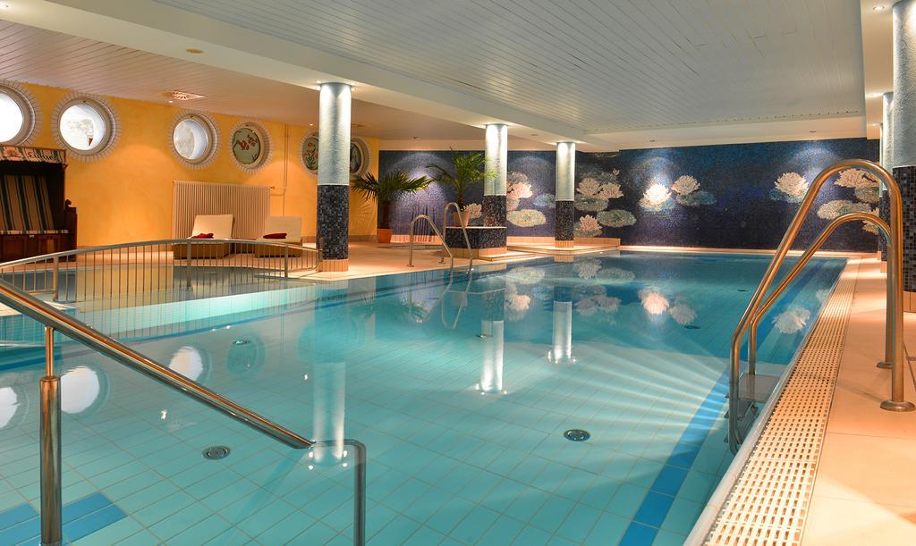 Strandhotel Seerose Кёльпинзе Экстерьер фото