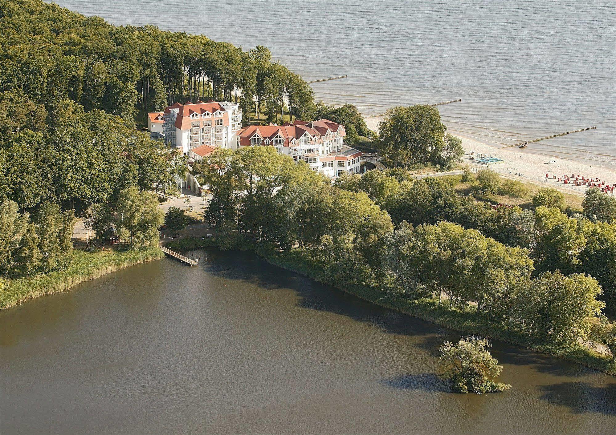 Strandhotel Seerose Кёльпинзе Экстерьер фото