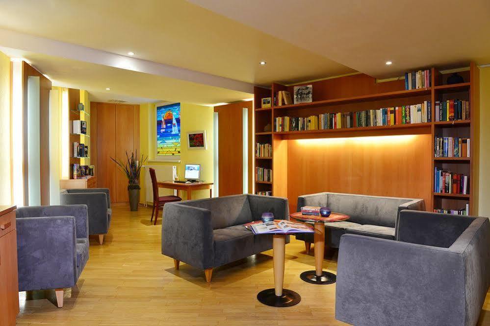 Strandhotel Seerose Кёльпинзе Экстерьер фото